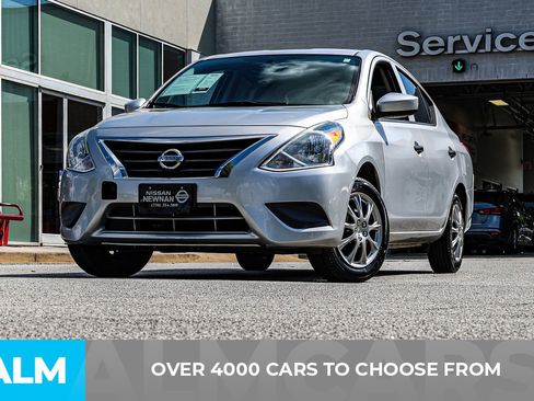 Used 2017 Nissan Versa S Plus image 3