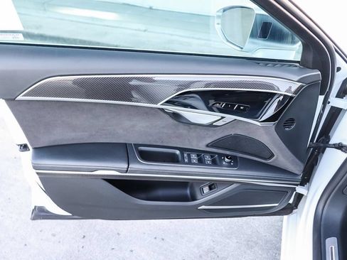 Used 2022 Audi S8 AWD/4WD image 24