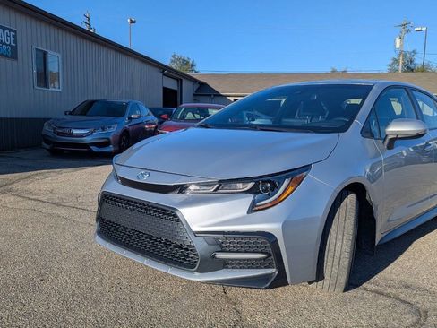 Used 2021 Toyota Corolla SE w/ SE Premium Package image 15