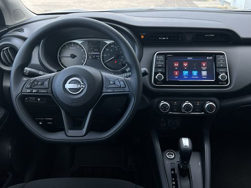 New 2025 Nissan Kicks Play S image 16