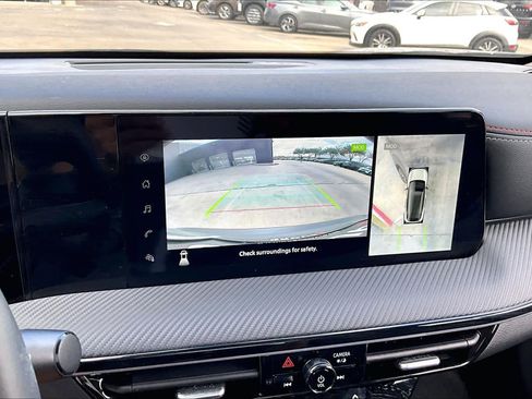 Certified 2025 Nissan Kicks SR image 26