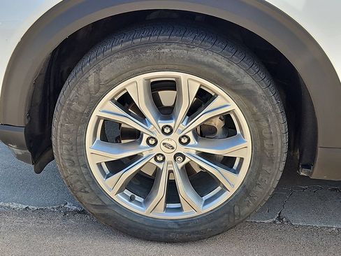 Used 2021 Ford Explorer XLT w/ Equipment Group 202A RWD image 14