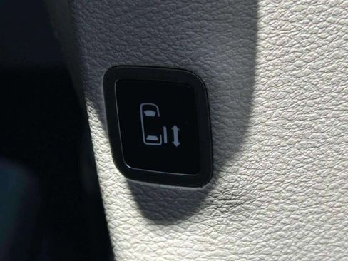 Used 2018 Chrysler Pacifica Touring Plus w/ Tire & Wheel Group image 50