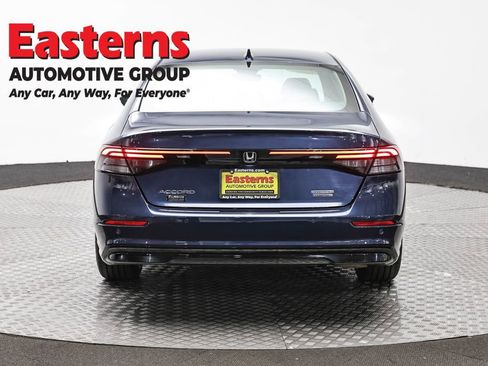 Used 2025 Honda Accord Touring image 6