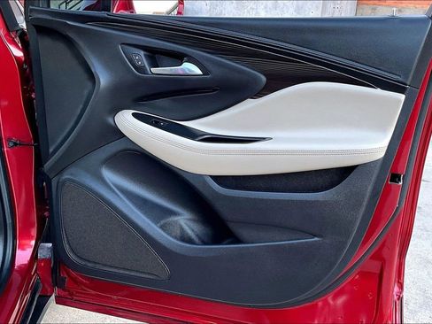 Used 2019 Buick Envision Essence image 25