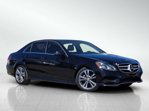 Used 2016 Mercedes-Benz E 350 Sedan w/ Premium Package image 2