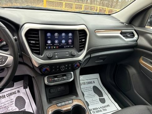 Used 2021 GMC Acadia SLE w/ Driver Convenience Package image 10