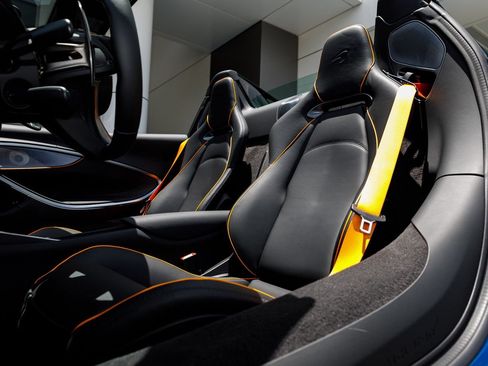 New 2026 McLaren Artura Spider RWD image 18