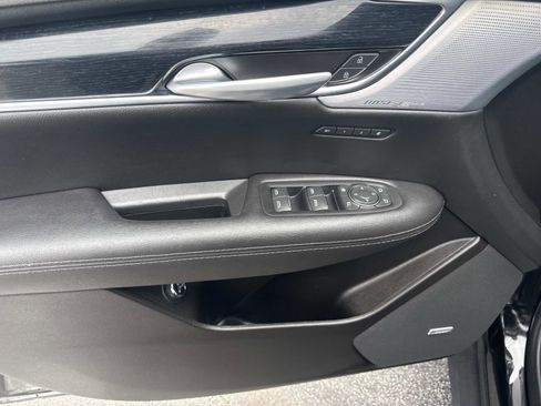 Certified 2025 Cadillac XT5 Premium Luxury image 20