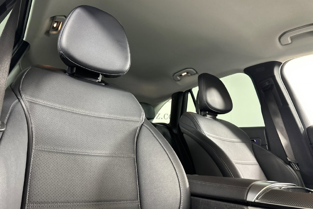 Certified 2025 Mercedes-Benz GLC 350e 4MATIC image 22