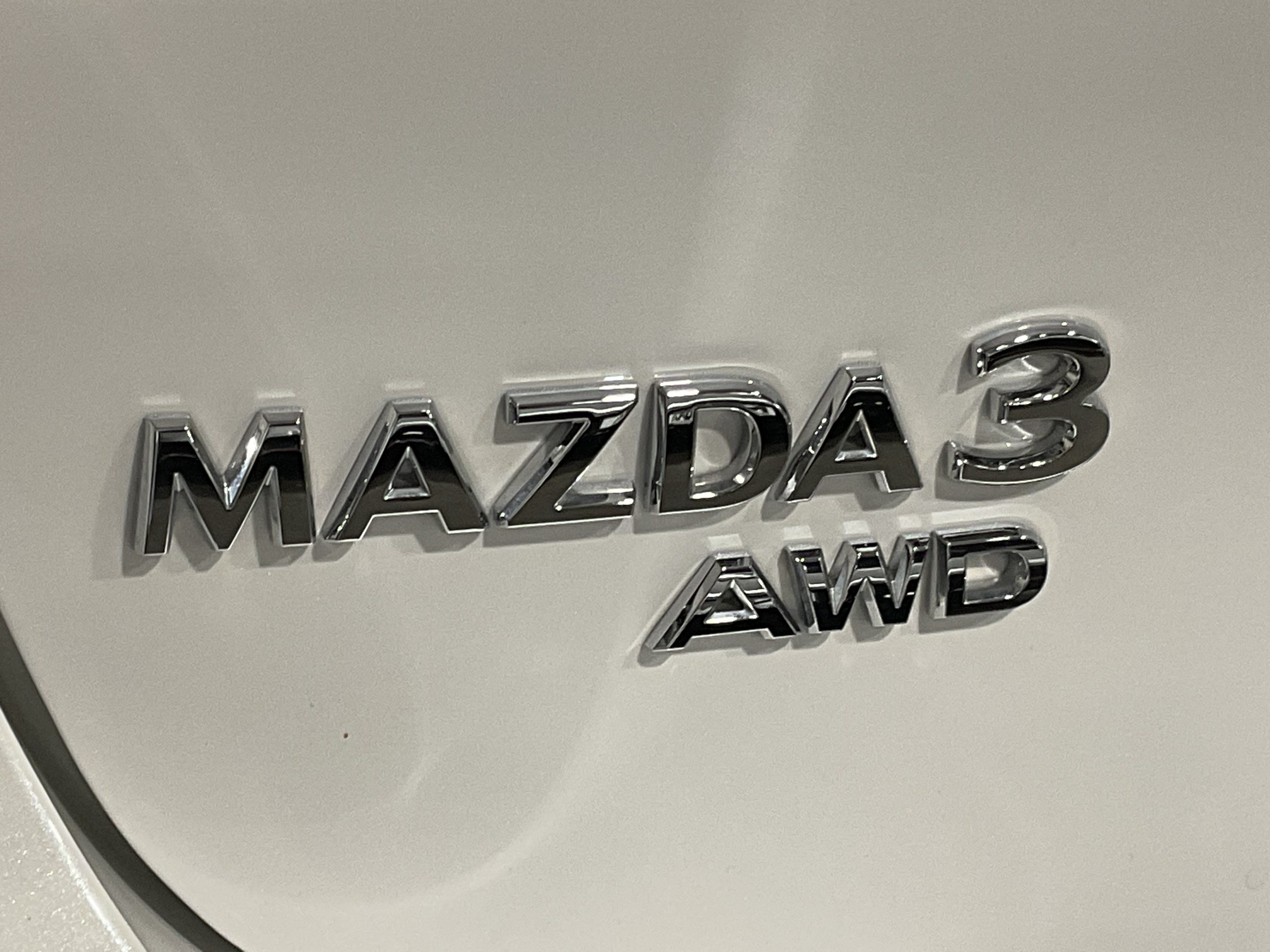 Used 2025 MAZDA MAZDA3 Hatchback w/Premium Plus Pkg AWD/4WD image 7