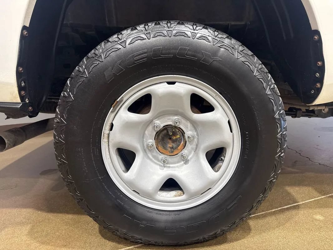 Used 2022 Toyota Tacoma SR AWD/4WD image 47