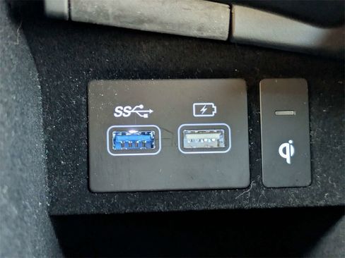 Used 2025 Genesis GV70 3.5T Sport image 26