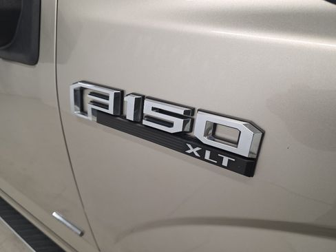 Used 2017 Ford F150 XLT w/ Equipment Group 302A Luxury AWD/4WD image 5