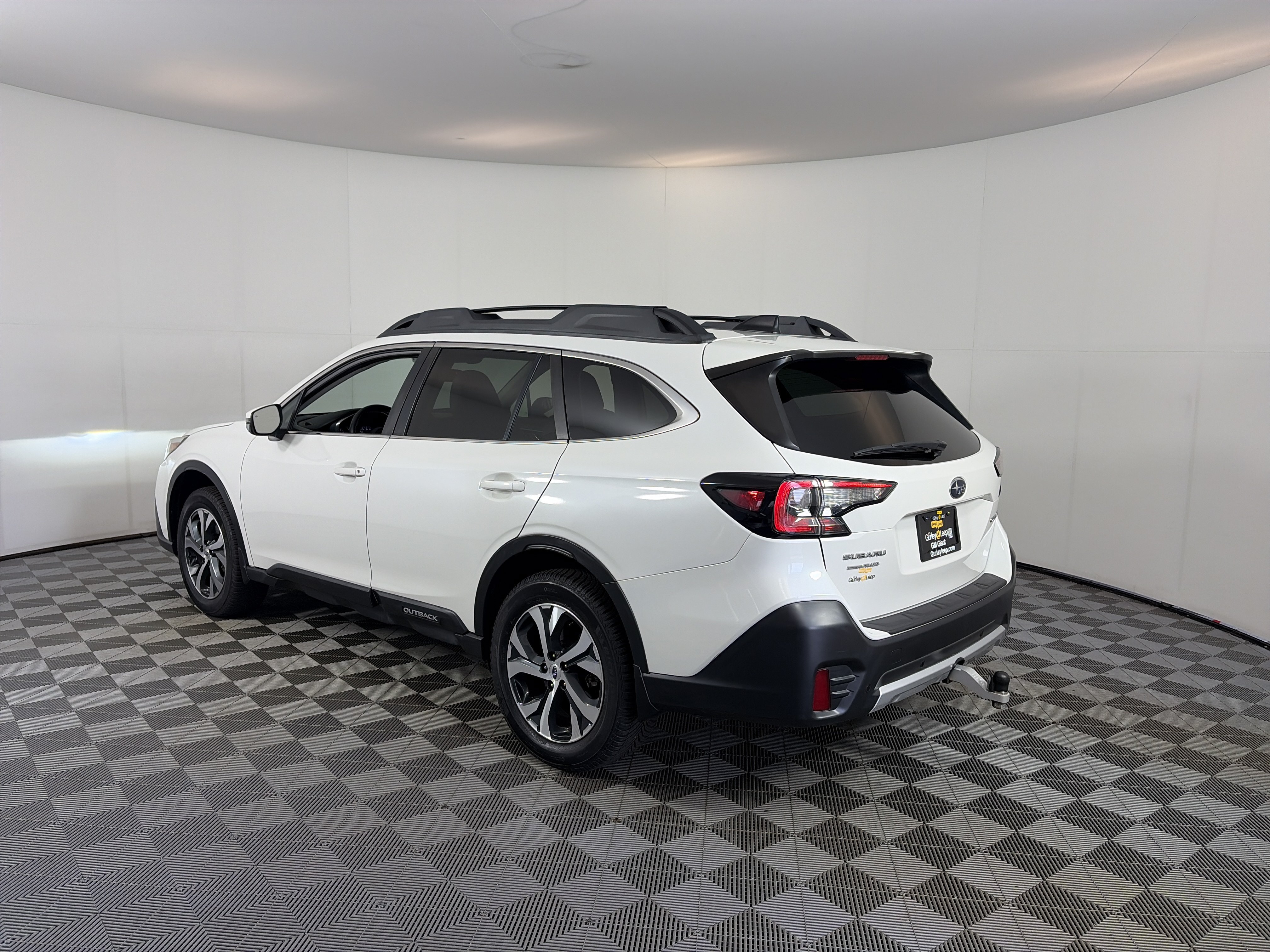 Used 2020 Subaru Outback Limited w/ Popular Package #2 AWD/4WD image 8