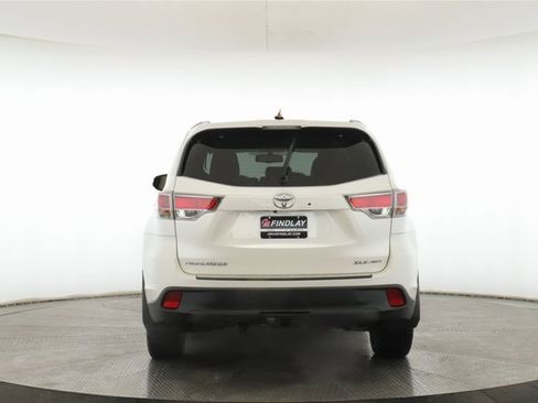 Used 2016 Toyota Highlander XLE image 11