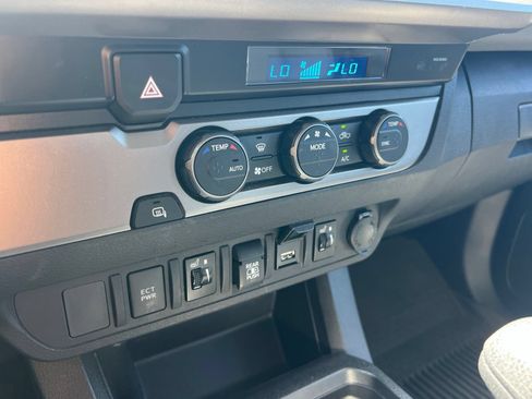 Used 2021 Toyota Tacoma SR5 RWD image 17