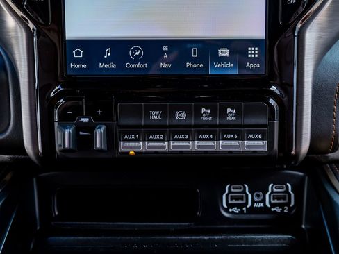 Used 2023 RAM 3500 Limited AWD/4WD image 28