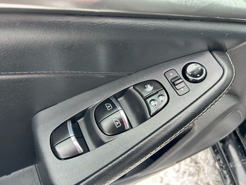 Used 2023 Nissan Maxima SL FWD image 21