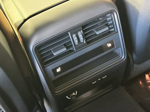 Certified 2026 Porsche Cayenne AWD/4WD image 15