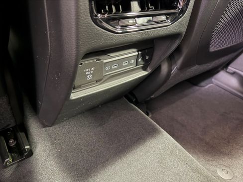 New 2026 Jeep Grand Cherokee Limited image 16