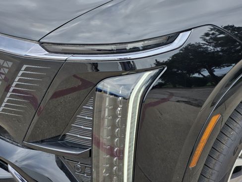New 2026 Cadillac Vistiq Sport AWD/4WD image 5