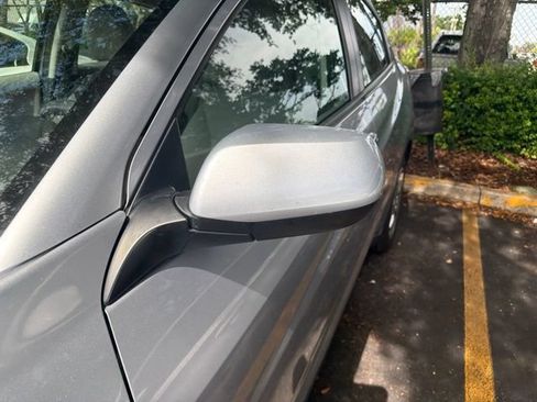 Used 2018 Honda HR-V LX image 3