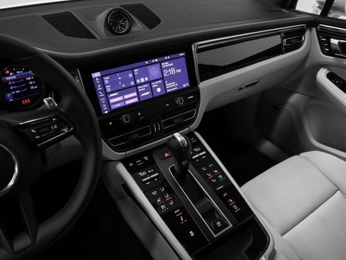 New 2026 Porsche Macan S image 38