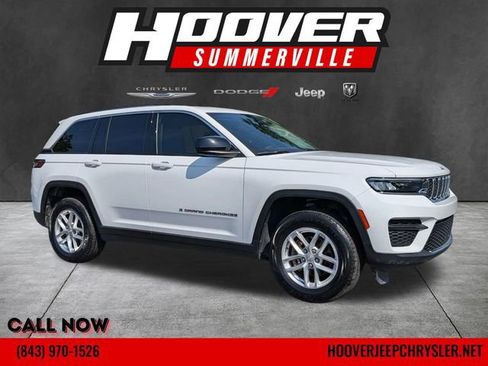 Used 2023 Jeep Grand Cherokee Laredo w/ Trailer Tow Prep Group (B) RWD image 1
