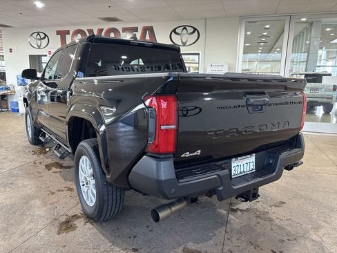 Certified 2025 Toyota Tacoma SR image 8
