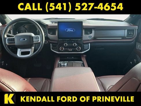 Used 2024 Ford Expedition Limited image 10