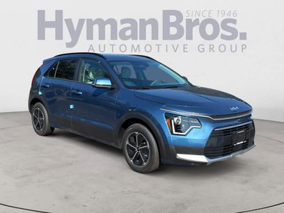 New 2025 Kia Niro EX