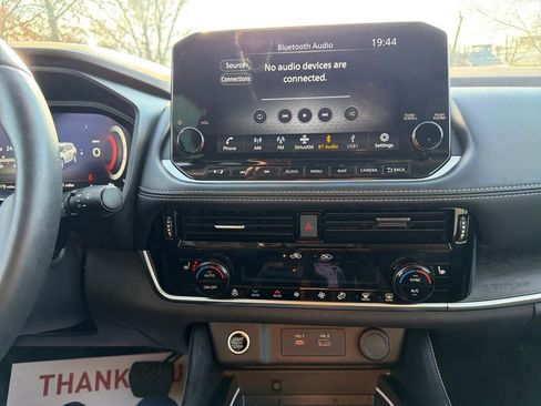 Used 2023 Nissan Rogue Platinum w/ Platinum Premium Package image 22