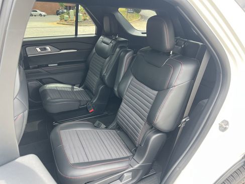 New 2026 Ford Explorer ST-Line w/ ST-Line Street Pack RWD image 17