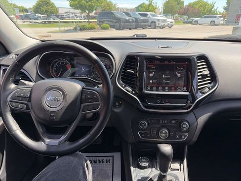Used 2019 Jeep Cherokee Limited AWD/4WD image 17