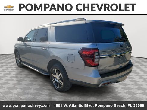 Used 2023 Ford Expedition Max Limited image 3
