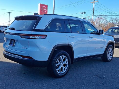 Used 2022 Jeep Grand Cherokee Limited image 4