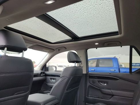 Used 2025 Honda Pilot Touring image 20