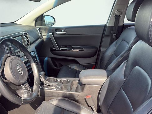 Used 2018 Kia Sportage EX image 10