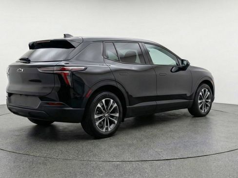 Used 2025 Chevrolet Equinox LT image 7