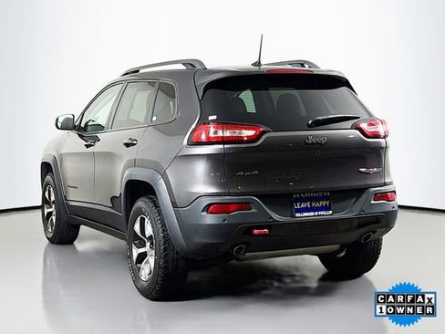 Used 2018 Jeep Cherokee Trailhawk image 5