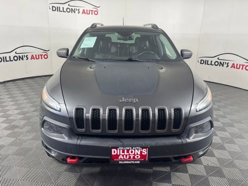 Used 2016 Jeep Cherokee Trailhawk w/ Comfort/Convenience Group image 11