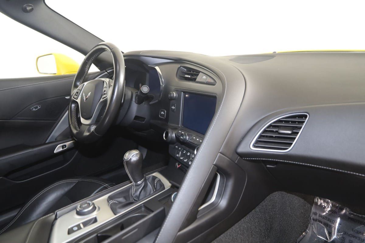 Used 2015 Chevrolet Corvette Stingray Coupe w/ ZF1 Appearance Package RWD image 40