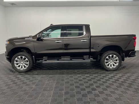 Used 2020 Chevrolet Silverado 1500 High Country image 2