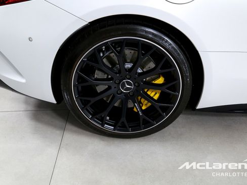 Used 2022 Mercedes-Benz SL 63 AMG AMG SL 63 w/ Driver Assistance Package image 28