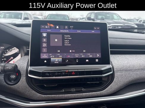 Certified 2022 Jeep Compass Latitude w/ Convenience Group image 21