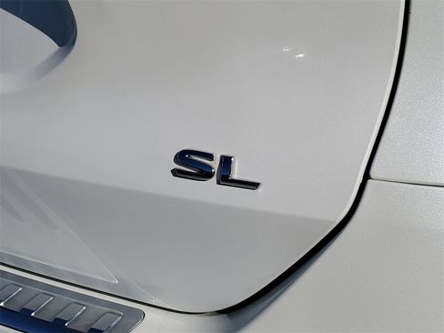 Used 2016 Nissan Rogue SL w/ SL Premium Package image 8