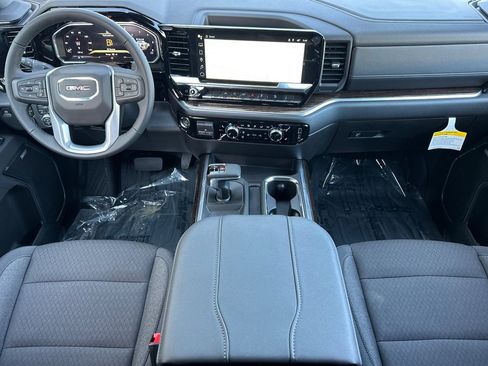 New 2026 GMC Sierra 1500 Elevation image 14
