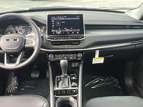 New 2026 Jeep Compass Limited image 18