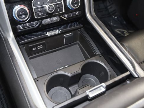 Used 2023 GMC Yukon XL Denali w/ Advanced Technology Package image 32